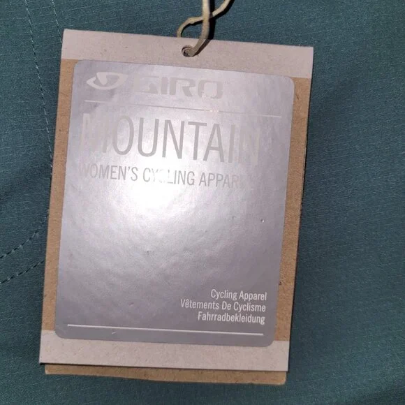 Giro Women's Arc Short Gray Green Size 6 Retail: $120.00 New with tags - Picture 5 of 7